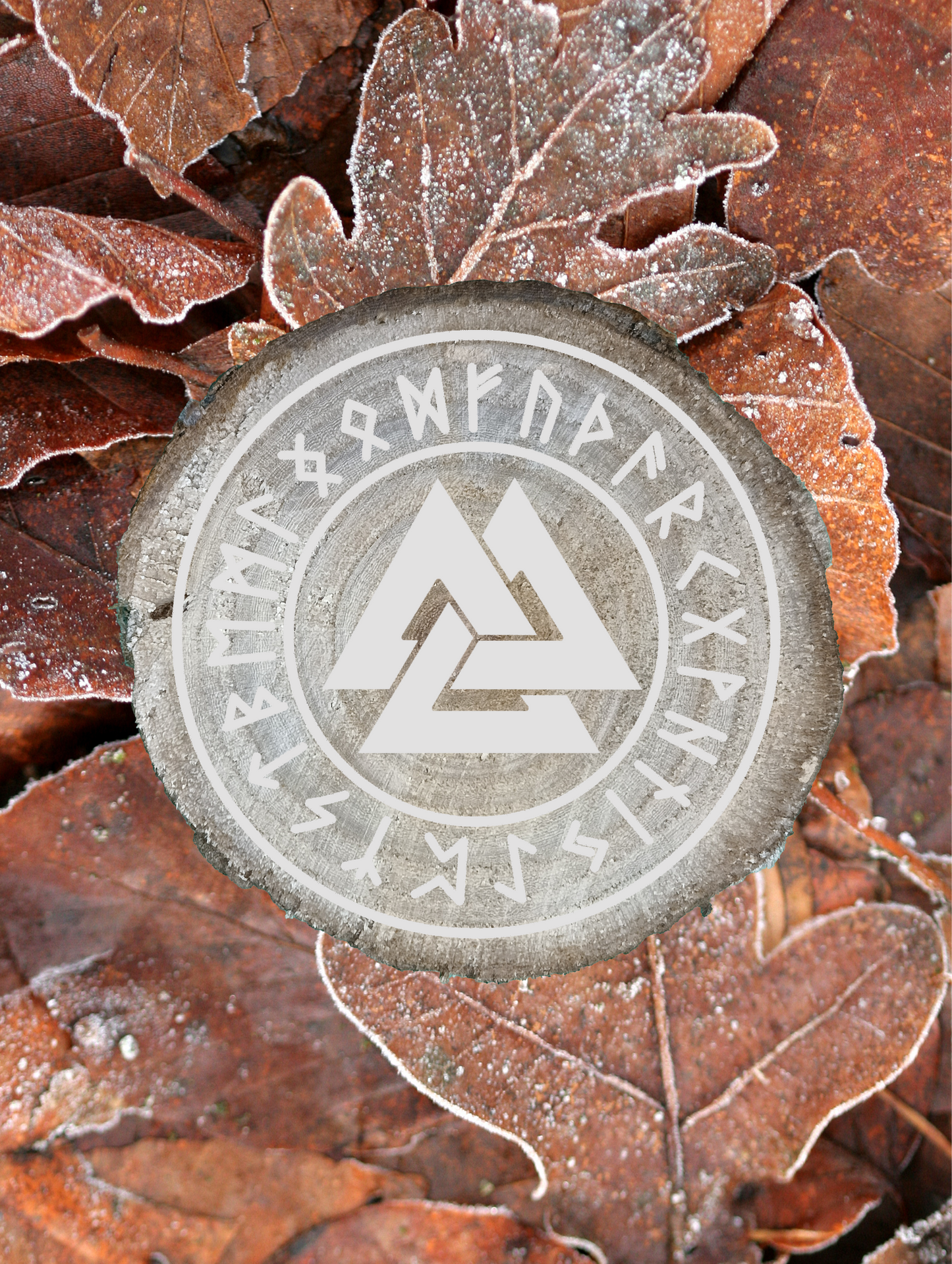 Valknut con cerchio runino. Disco di legno grezzo